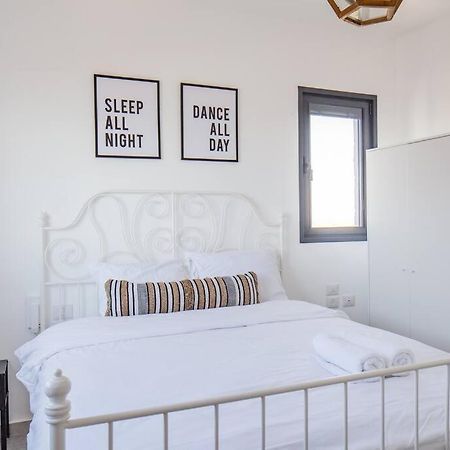 O&O Group- Magical 4Br Apt With Panoramic Sea View Bat Yam Eksteriør billede