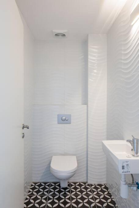 O&O Group- Magical 4Br Apt With Panoramic Sea View Bat Yam Eksteriør billede