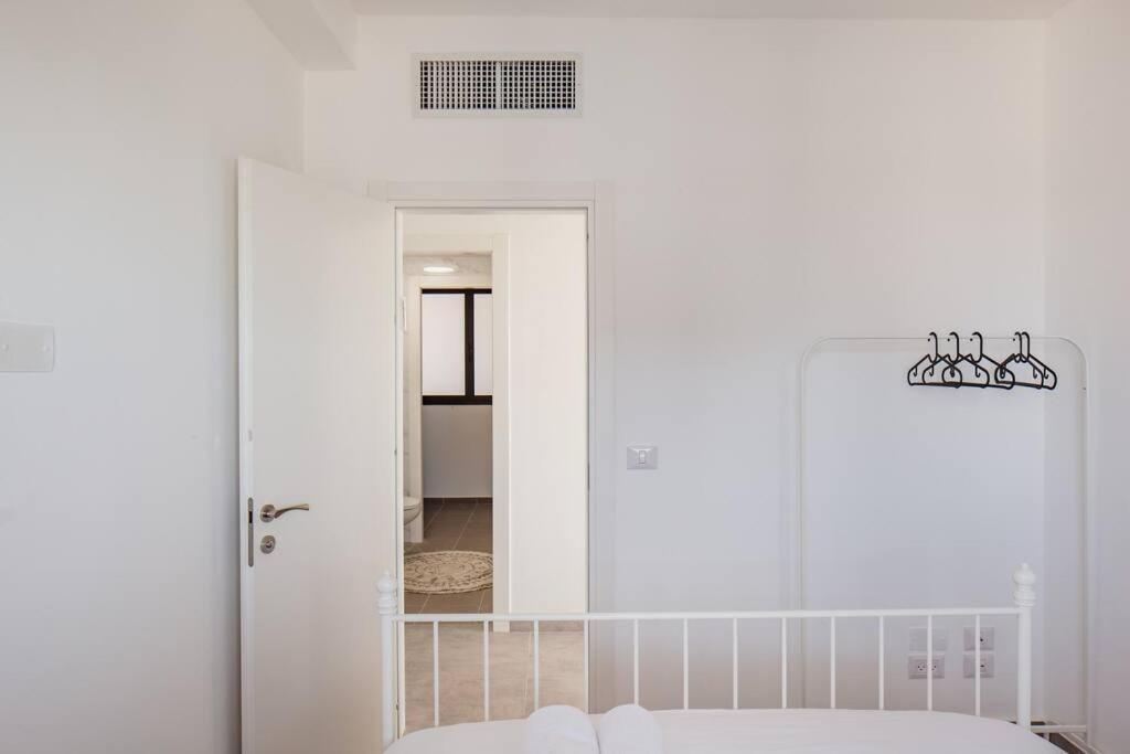 O&O Group- Magical 4Br Apt With Panoramic Sea View Bat Yam Eksteriør billede