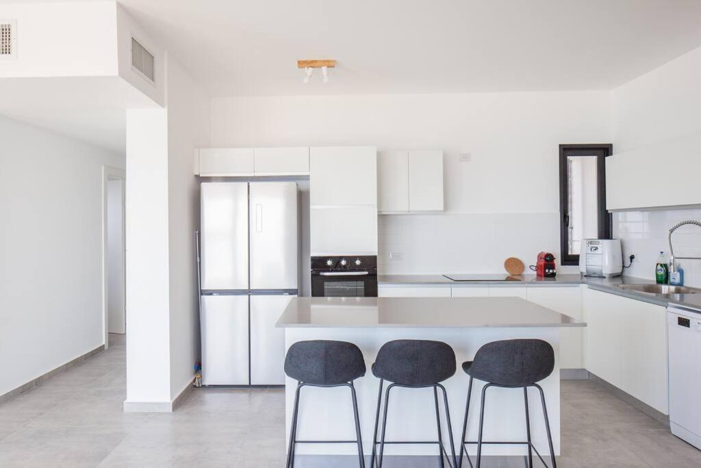 O&O Group- Magical 4Br Apt With Panoramic Sea View Bat Yam Eksteriør billede